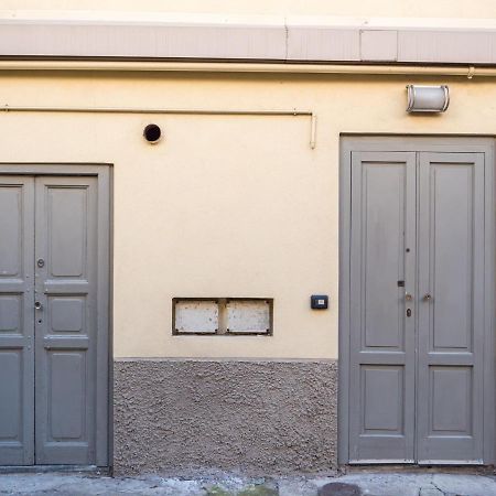 The Best Rent - Studio Nearby Sant'Agostino Metro Milano Exteriör bild